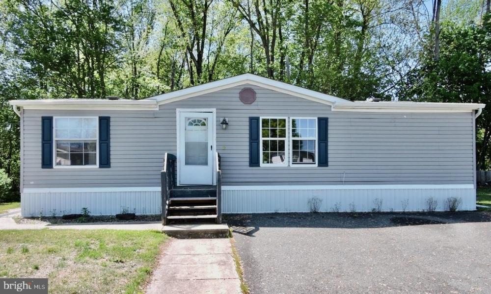 Currently Displayed Property Photo