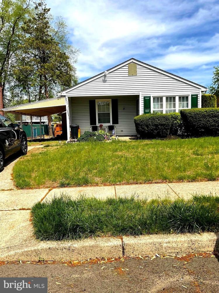 Currently Displayed Property Photo