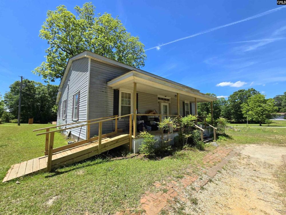 Currently Displayed Property Photo