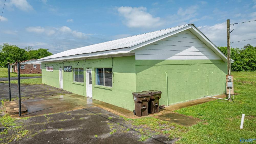 Currently Displayed Property Photo